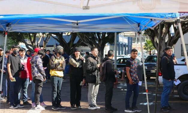 GOBIERNO MUNICIPAL EXHORTA A JÓVENES A REGISTRARSE PARA OBTENER SU CARTILLA DEL SMN*