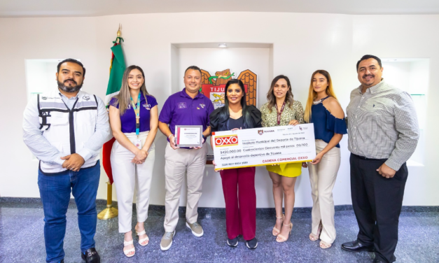 RECIBE AYUNTAMIENTO DE TIJUANA DONATIVO DE 450 MIL PESOS DE CADENA COMERCIAL OXXO