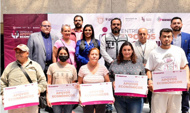 MONTSERRAT CABALLERO ENTREGA APOYOS ECONÓMICOS A 150 FAMILIAS TIJUANENSES
