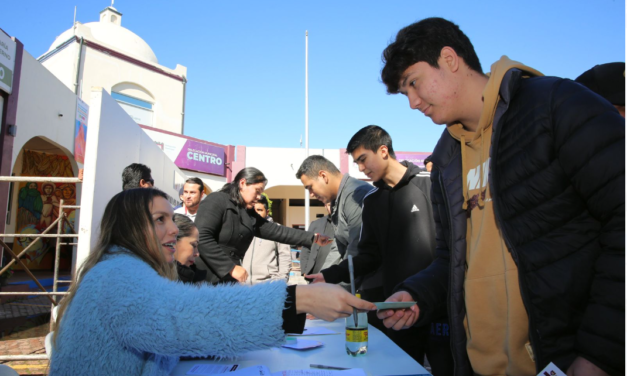 GOBIERNO MUNICIPAL EXHORTA A LOS JÓVENES A REGISTRARSE PARA OBTENER LA CARTILLA MILITAR
