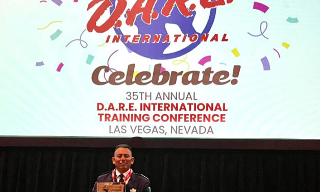 RECONOCEN A POLICÍA DE TIJUANA COMO “INSTRUCTOR D.A.R.E. DEL AÑO”