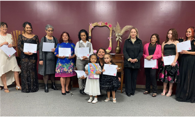 PRESENTAN PASARELA ALUMNAS DE CENTROS DE DESARROLLO COMUNITARIO DEL SDIF