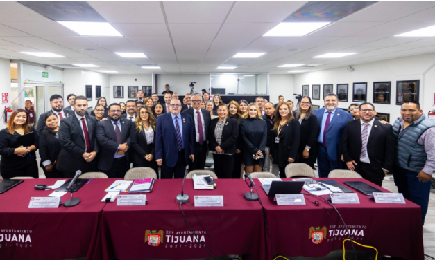 OFICIALÍA MAYOR COMPARECIÓ ANTE REGIDORES DEL XXIV AYUNTAMIENTO