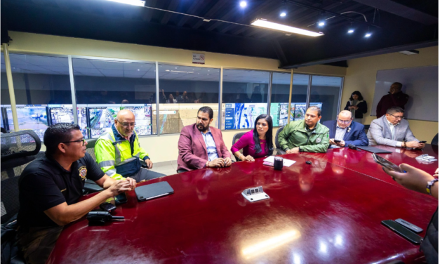 ALCALDESA DE TIJUANA SE REÚNE DE MANERA EMERGENTE CON EL CONSEJO DE PROTECCIÓN CIVIL