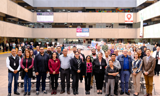 AYUNTAMIENTO DE TIJUANA PREMIÓ A LOS GANADORES DEL CONCURSO DE ALTARES DE MUERTOS