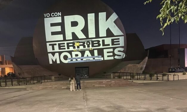 ILUMINAN LA BOLA MAS EMBLEMATICA DE TIJUANA EN APOYO A “TERRIBLE” MORALES
