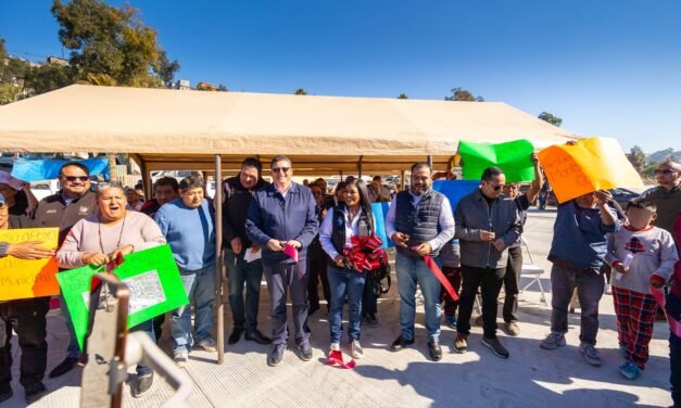 MONTSERRAT CABALLERO INAUGURÓ OBRA DE PAVIMENTACIÓN EN ZONA DE LOMAS TAURINAS