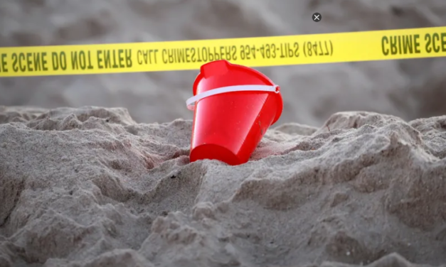 TRAGEDIA EN LA PLAYA: NIÑA DE 7 AÑOS FALLECE Y OTRO MENOR EN ESTADO GRAVE TRAS CAER EN UN AGUJERO DE ARENA
