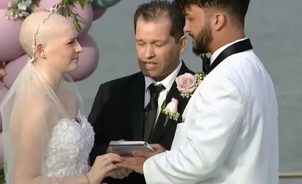 LA EMOTIVA BODA DE UNA ADOLESCENTE CON CÁNCER TERMINAL Y SU NOVIO, CUMPLIENDO SU ÚLTIMO DESEO