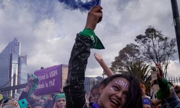MILES MARCHAN EN MÉXICO EL 8M DE 2024: CALLES SE TINEN DE MORADO EN EL DÍA INTERNACIONAL DE LA MUJER