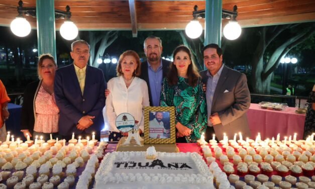 FESTEJAN A TIJUANA CON LAS MAÑANITAS  POR SU 135 ANIVERSARIO