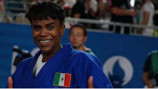 PRISCA AWITI GANA MEDALLA DE PLATA EN JUDO