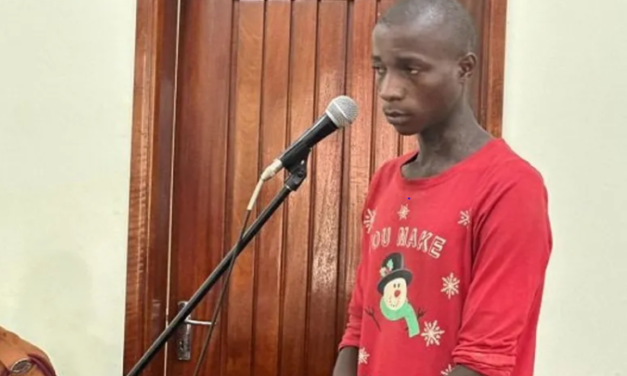 «TIKTOKER SENTENCIADO A 6 AÑOS DE PRISIÓN POR INSULTAR AL PRESIDENTE DE UGANDA»