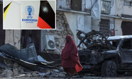 COCHE BOMBA ESTALLA FRENTE A CAFÉ EN SOMALIA: 9 MUERTOS EN LA FINAL DE EUROCOPA