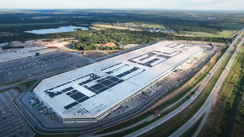 GOBIERNO DE NL NO HA RECIBIDO AVISO FORMAL DE TESLA TRAS FRENAR CONSTRUCCIÓN DE GIGAFACTORY