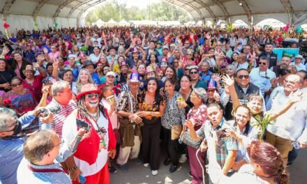 CELEBRA ALCALDESA MONTSERRAT CABALLERO A LOS ABUELOS