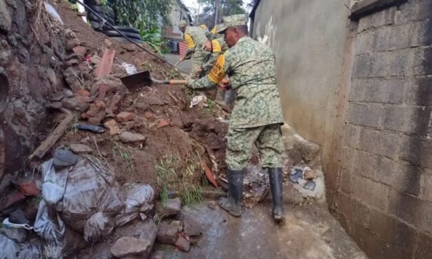 ¡DESLAVE DEVASTADOR ACTIVA EL PLAN DN-III! TONELADAS DE TIERRA SEPULTAN VIVIENDAS