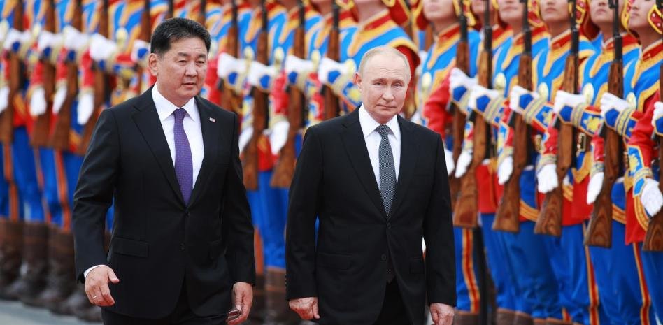 ¡ESCÁNDALO MUNDIAL! PUTIN DESAFÍA A LA CORTE PENAL INTERNACIONAL MONGOLIA RECIBE A PUTIN CON ALFOMBRA ROJA, IGNORANDO ORDEN DE ARRESTO POR CRÍMENES DE GUERRA.