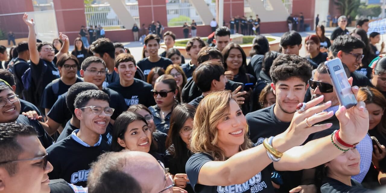 REFRENDA GOBERNADORA MARINA DEL PILAR IMPULSO A LA EDUCACIÓN CON BECAS EN BIENVENIDA A ESTUDIANTES DE LA UTT