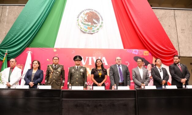 ALCALDESA MONTSERRAT CABALLERO ENCABEZA CEREMONIA CONMEMORATIVA POR EL 214 ANIVERSARIO DE LA INDEPENDENCIA DE MÉXICO
