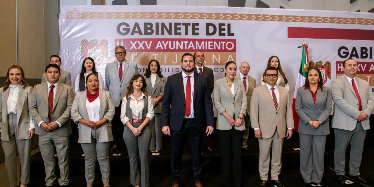 PRESENTA ISMAEL BURGUEÑO RUIZ AL GABINETE DEL XXV AYUNTAMIENTO DE TIJUANA