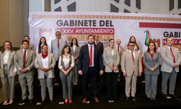 PRESENTA ISMAEL BURGUEÑO RUIZ AL GABINETE DEL XXV AYUNTAMIENTO DE TIJUANA
