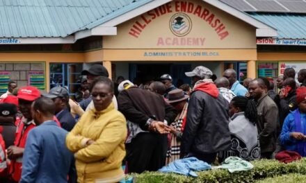 «CAUSA CONMOCIÓN EN KENIA: INCENDIO EN ESCUELA DEJA UN SALDO DEVASTADOR»