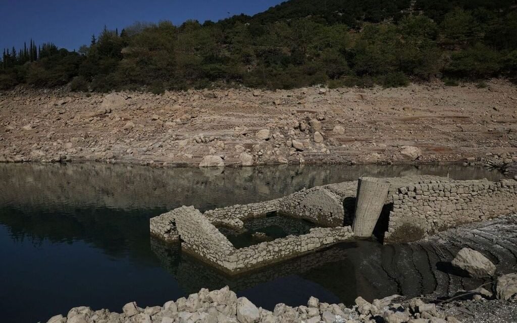 «¡INCREÍBLE! PUEBLO GRIEGO RESURGE DESPUÉS DE 45 AÑOS BAJO EL AGUA»