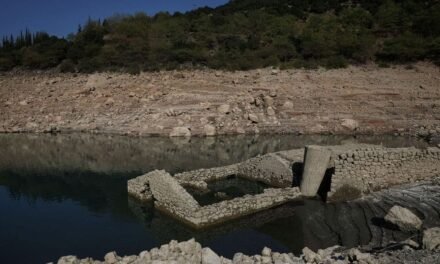 «¡INCREÍBLE! PUEBLO GRIEGO RESURGE DESPUÉS DE 45 AÑOS BAJO EL AGUA»