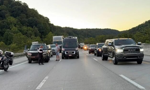 KENTUCKY: ESCUELAS CIERRAN Y AUTORIDADES BUSCAN A SOSPECHOSO DE TIROTEO… SIGUE EN ZONAS RURALES