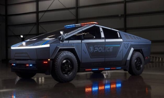 EL PRIMER TESLA CYBERTRUCK PATRULLA SE UNE A LA POLICÍA DE CALIFORNIA CON TECNOLOGÍA REVOLUCIONARIA