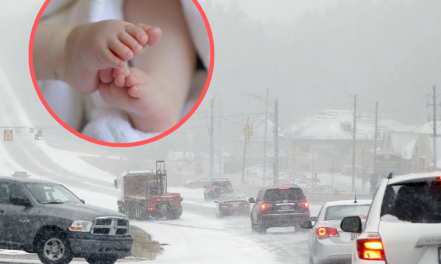 BEBÉ ABANDONADO EN CARRETERA DE COLORADO EN NAVIDAD: PADRES ARRESTADOS POR ABUSO INFANTIL