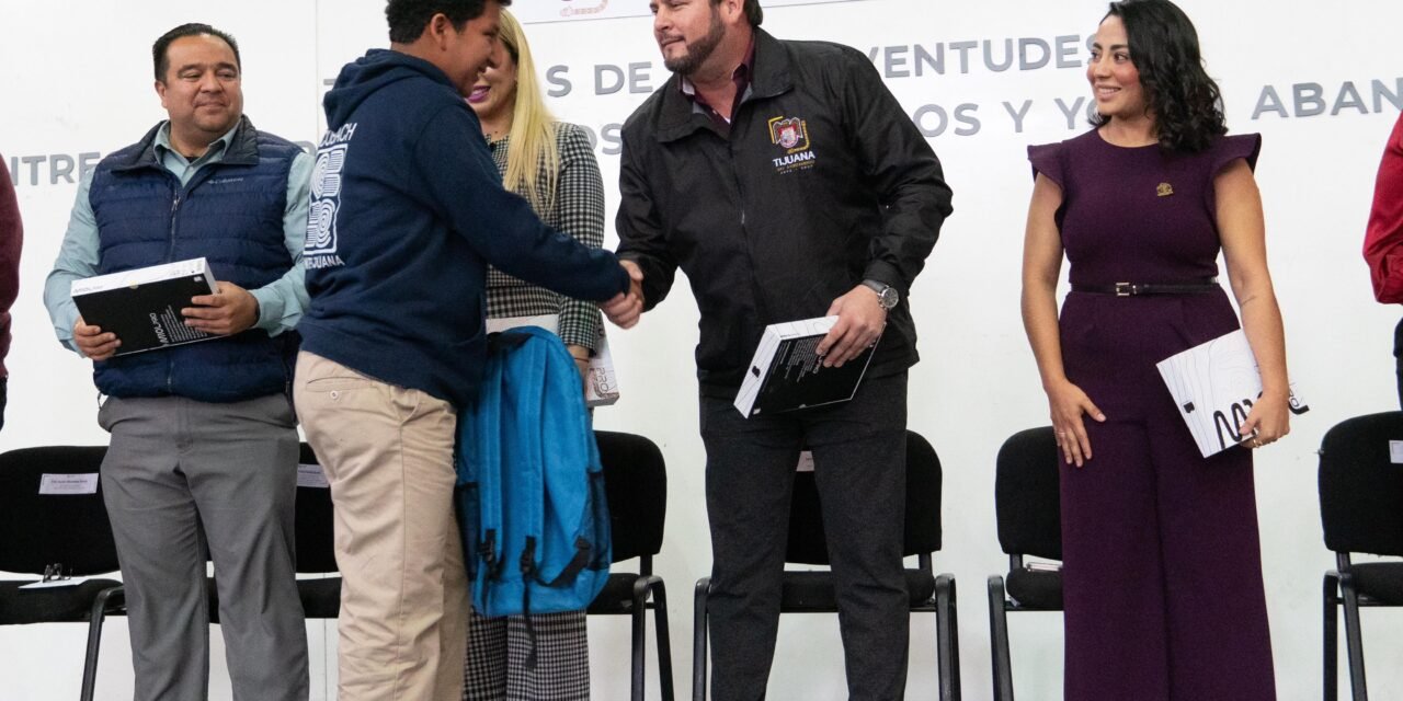 MÁS DE 1,200 JÓVENES BENEFICIADOS CON PROGRAMAS MUNICIPALES PARA LA EDUCACIÓN EN TIJUANA