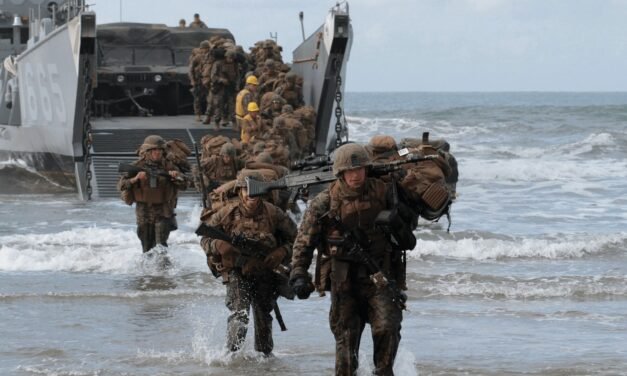 ¡GALÁPAGOS EN LA MIRA! ECUADOR PERMITE BASE MILITAR DE EE. UU. Y DESATA POLÉMICA AMBIENTAL