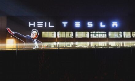 «HEIL TESLA»: EL MENSAJE QUE ENCENDIÓ LA CONTROVERSIA EN BERLÍN