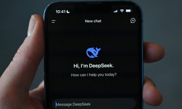 REVOLUCIÓN EN LA INTELIGENCIA ARTIFICIAL: DEEPSEEK PROVOCA CAMBIOS EN EL MERCADO TECNOLÓGICO
