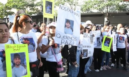 MARCHAS EN CULIACÁN: CRECE LA PRESIÓN CONTRA EL GOBERNADOR ROCHA