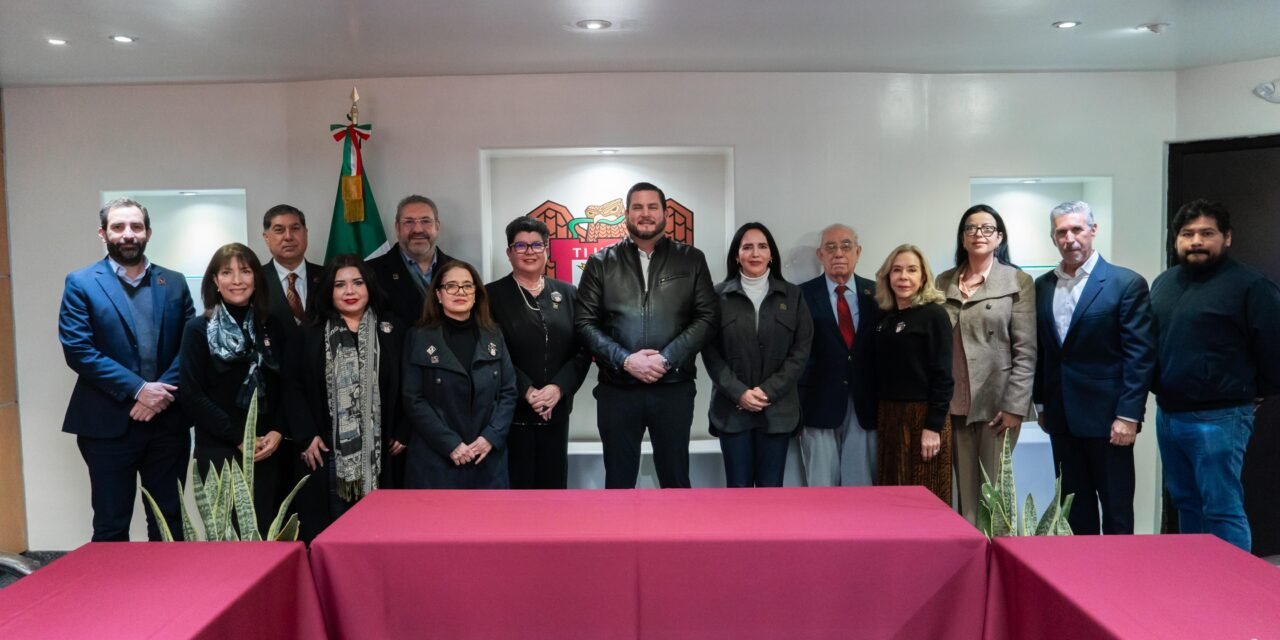 ALCALDE BURGUEÑO TOMÓ PROTESTA A LOS INTEGRANTES DEL XV CONSEJO DIRECTIVO DEL COLEGIO DE VALUADORES ESTADO DE BAJA CALIFORNIA 