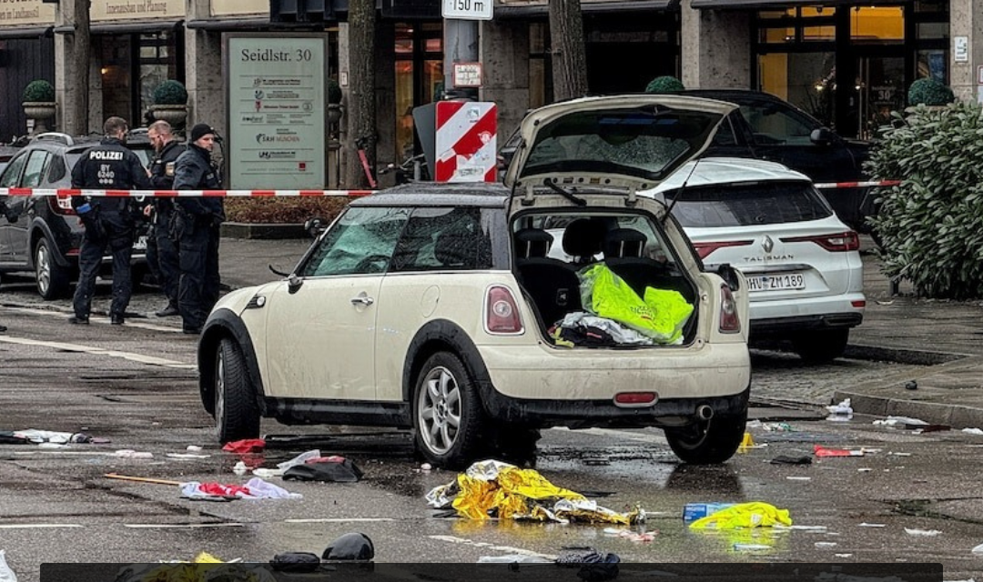 VEHÍCULO EMBISTE A MULTITUD CERCA DE ESTACIÓN CENTRAL EN MÚNICH