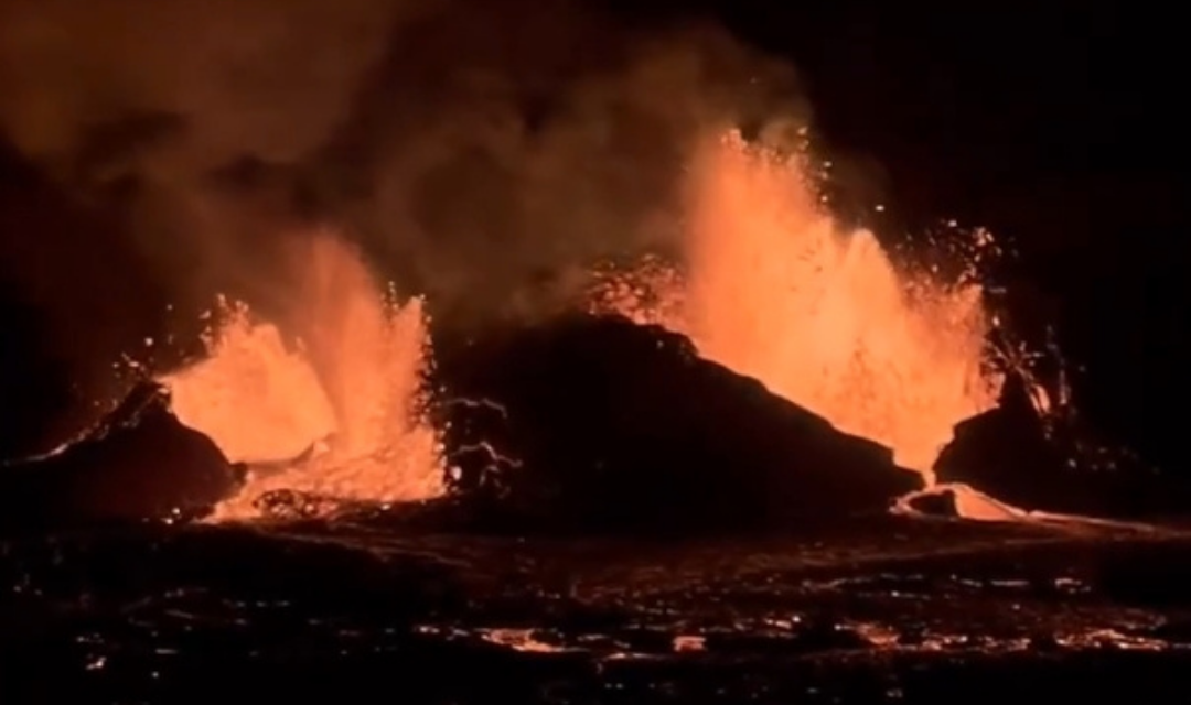 ESPECTÁCULO NATURAL: EL VOLCÁN KILAUEA ENTRA EN ERUPCIÓN