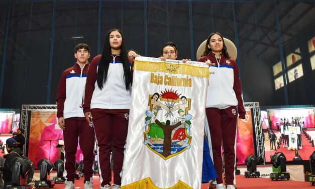 ¡ORGULLO BAJACALIFORNIANO! ABANDERAN A DELEGACIÓN DE ATLETAS RUMBO A OLIMPIADA NACIONAL 2025